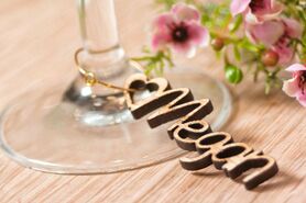 Wooden-Wine-Glass-Charm-Place-Name-Keyring-Wedding-Place-Name-Eco-Friendly